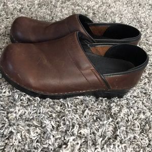 [Sanita] Brown Original Danish Clogs